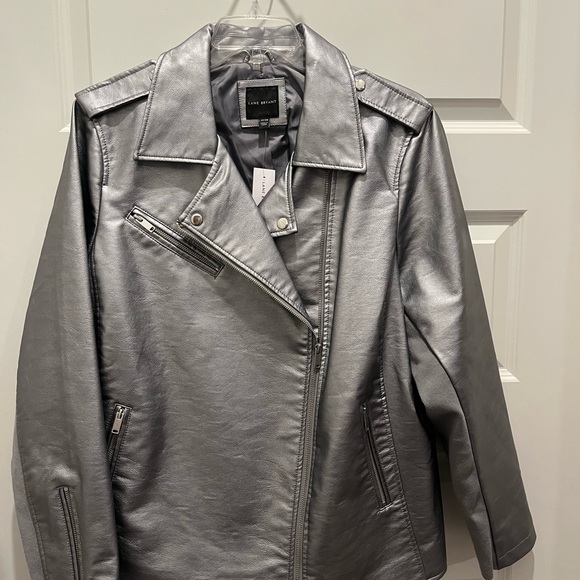 Lane Bryant Jackets & Blazers - ❤️🔥🩶❤️🔥🩶Lane Bryant Shiny Silver Faux Leather Jacket❤️🔥🩶❤️🔥🩶